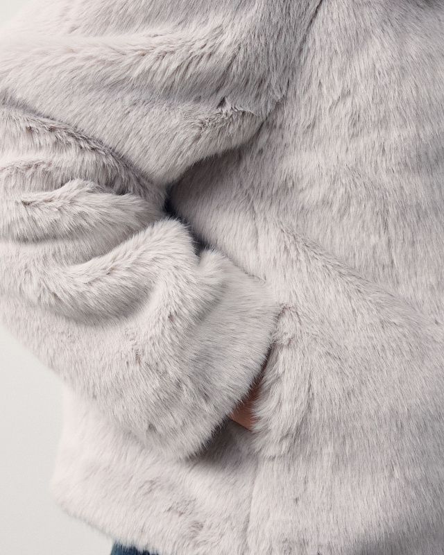 Fur jacket in two options, pattern №1382