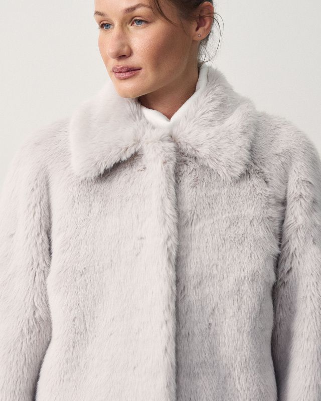 Fur jacket in two options, pattern №1382