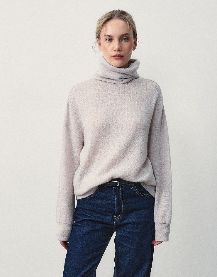 Female sweater, pattern №702