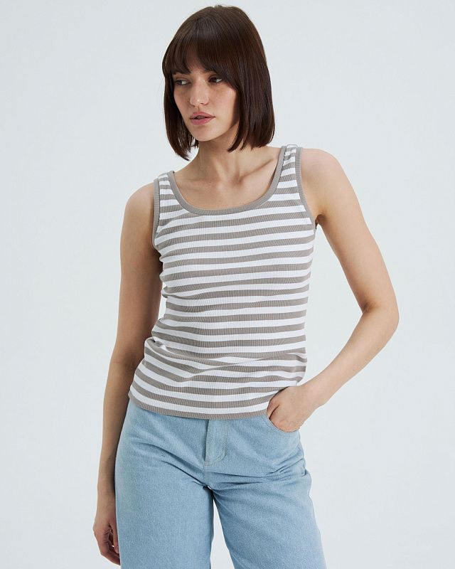 Sleeveless shirt, pattern №991